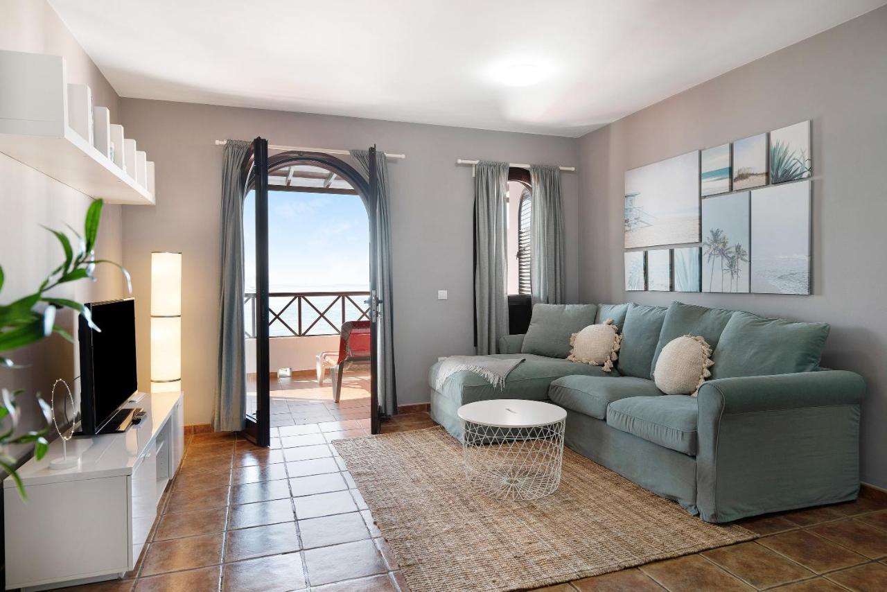 Apartamentos La Estrella III Плайя-Бланка Екстер'єр фото