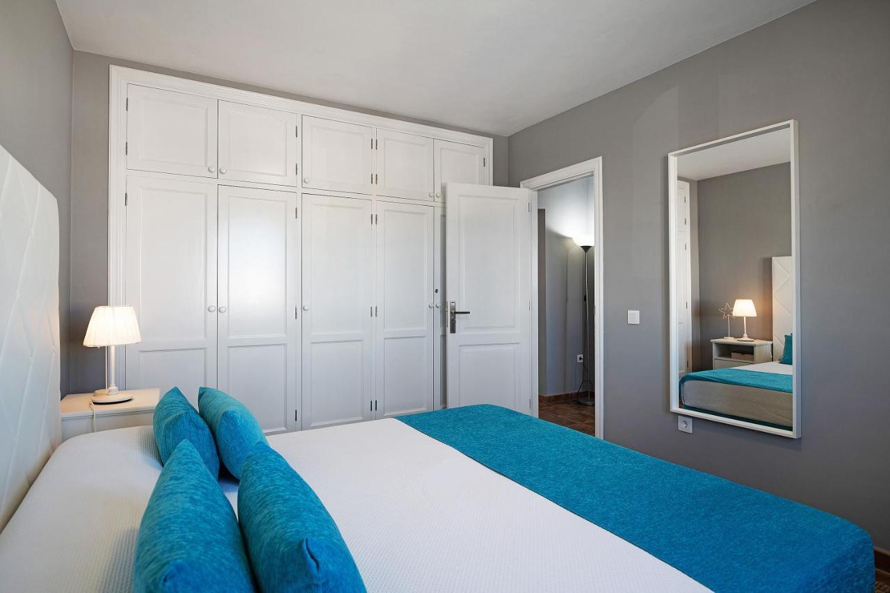 Apartamentos La Estrella III Плайя-Бланка Екстер'єр фото
