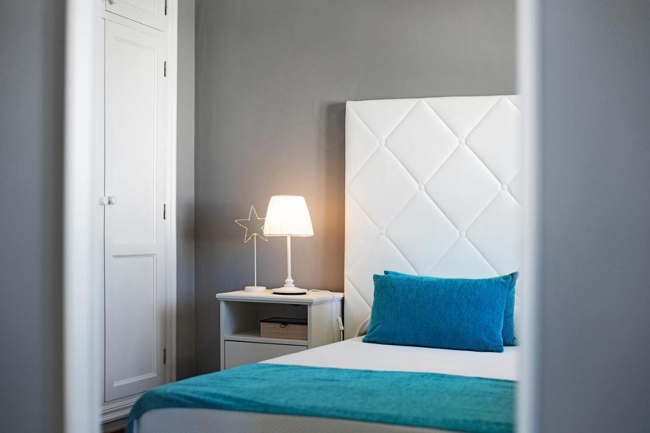 Apartamentos La Estrella III Плайя-Бланка Екстер'єр фото