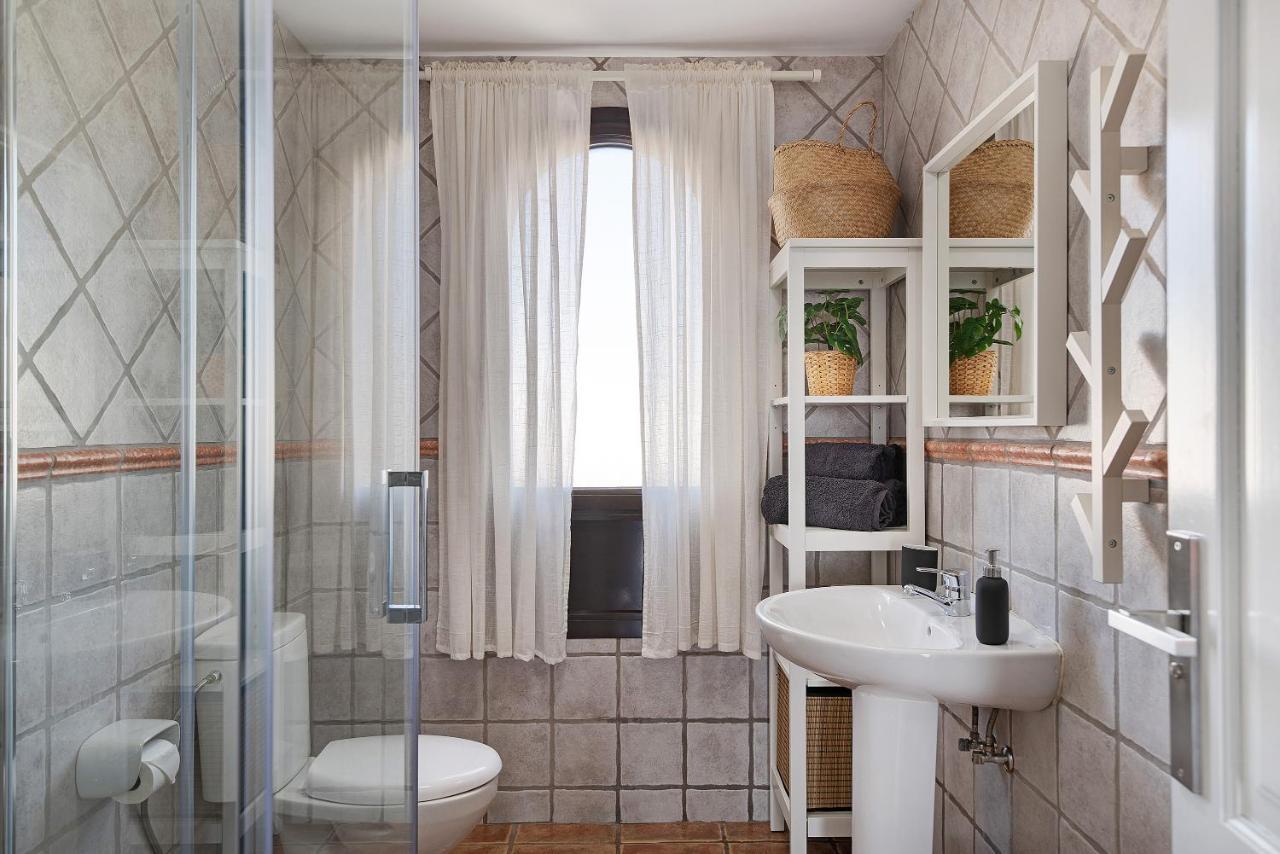 Apartamentos La Estrella III Плайя-Бланка Екстер'єр фото