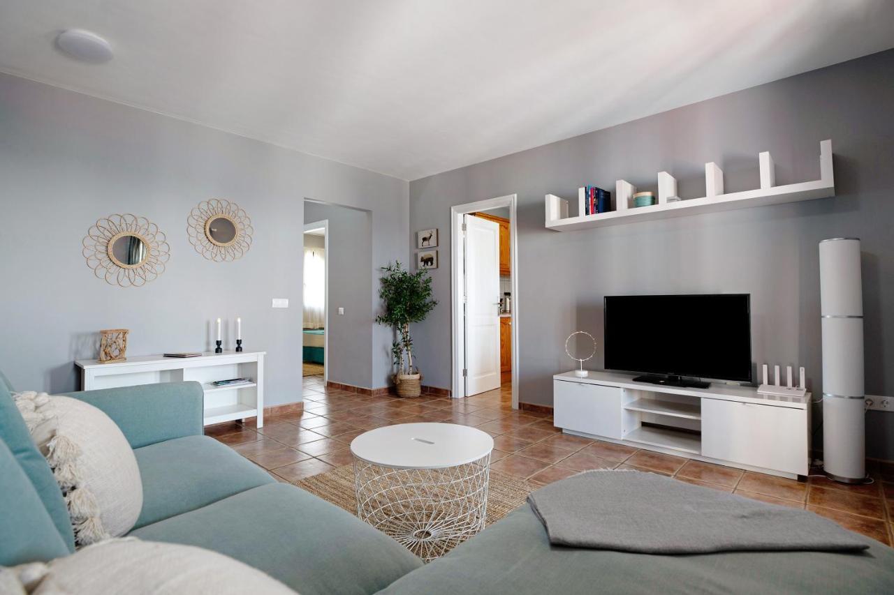 Apartamentos La Estrella III Плайя-Бланка Екстер'єр фото